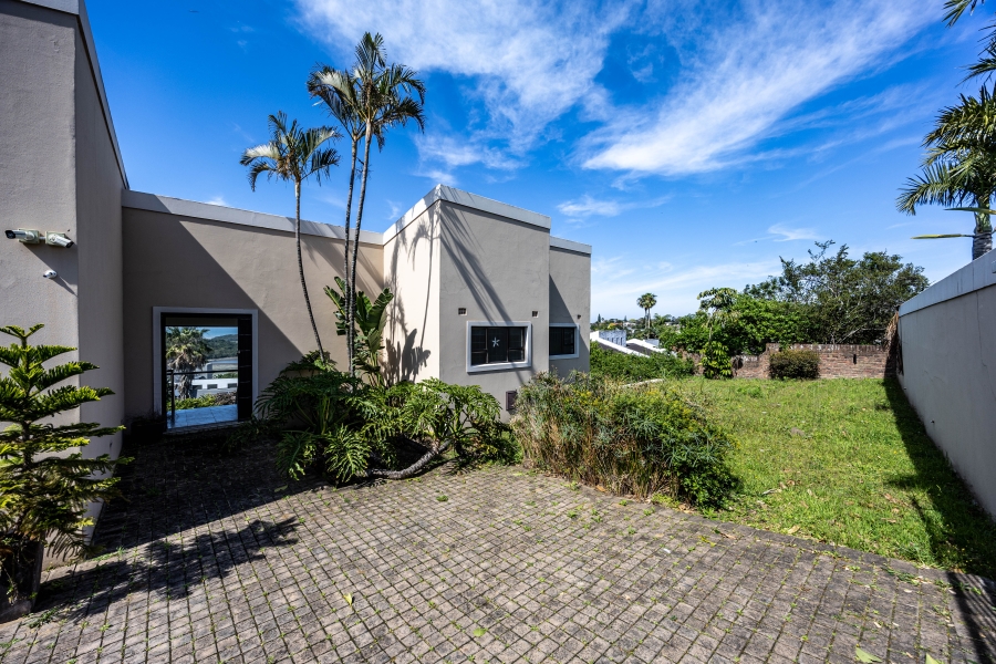 4 Bedroom Property for Sale in Beacon Bay Eastern Cape